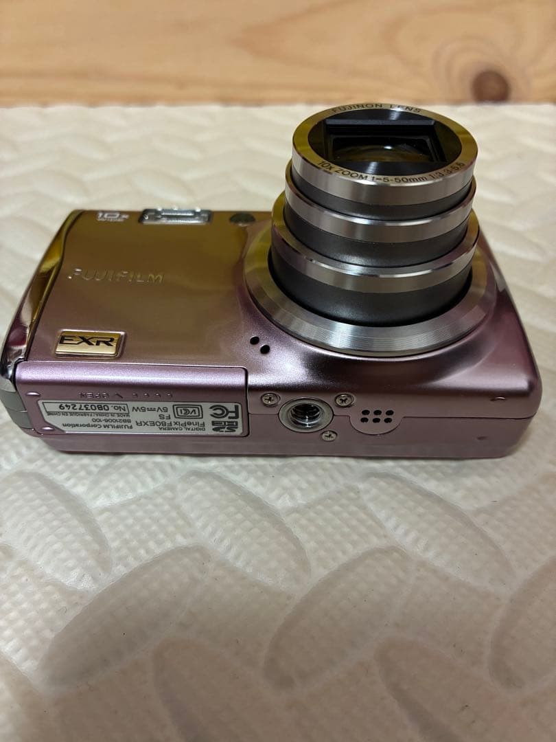 美品純正ケース付き　fujifilm&富士フイルム　f80exr デジタルカメラ