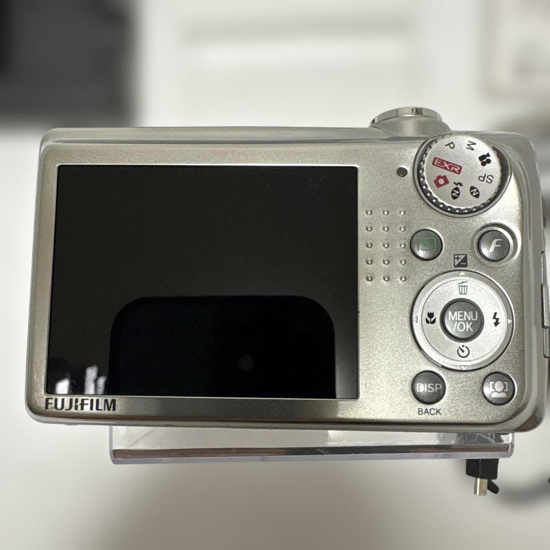 【動作品】FUJIFILM F70 EXR コンパクトデジタルカメラ