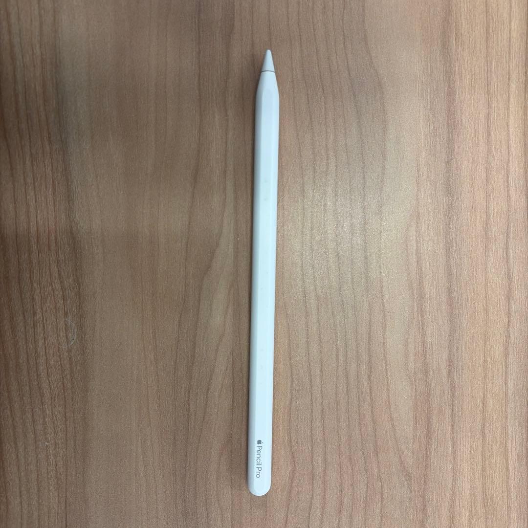 Apple PencilPro ホワイト　本体のみ。