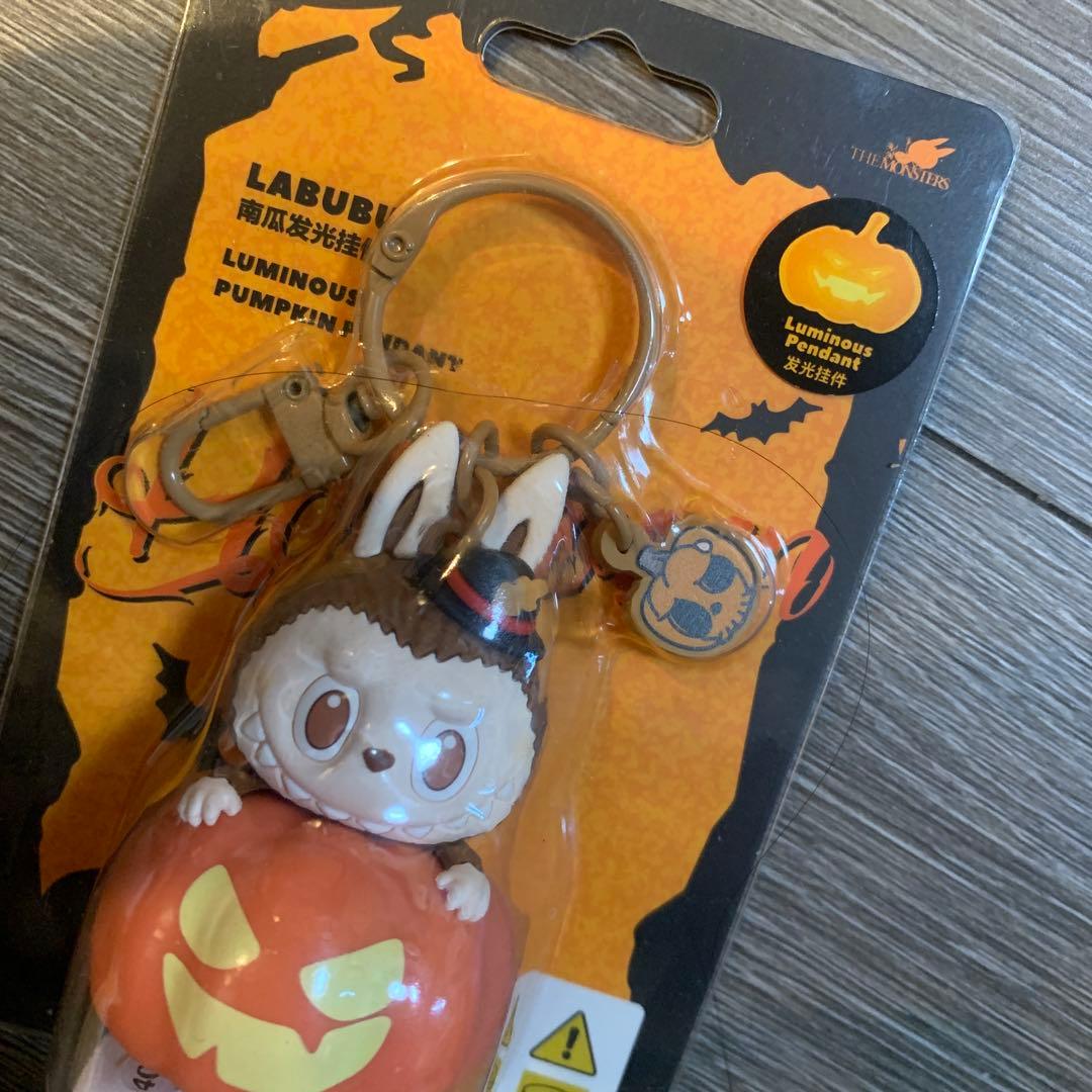 ポップマート ハロウィン ルミナス パンプキン ペンダント ラブブ キーホルダー