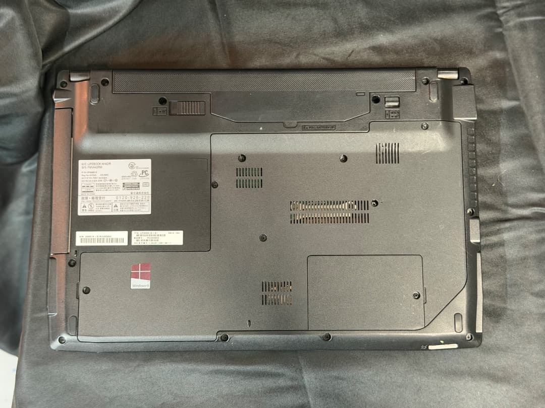 富士通 LIFEBOOK AH42/R SSD搭載 15.6インチノートPC