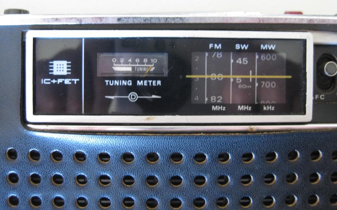 SONY ICF-1100【ラジオ THE-11 】と ステレオアダプターの一式