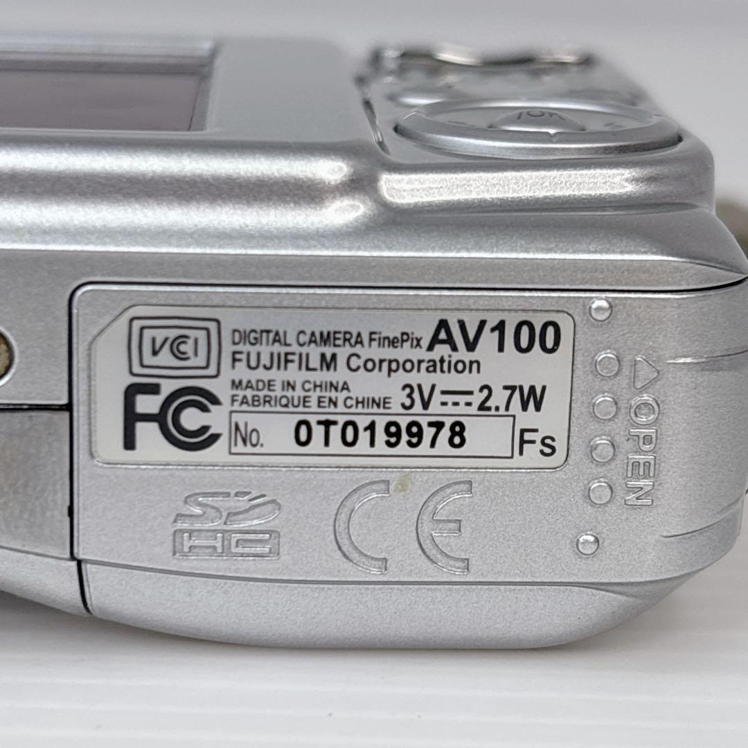 FUJIFILM FINEPIX AV100 デジカメ