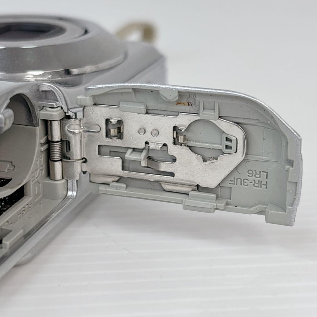 FUJIFILM FINEPIX AV100 デジカメ