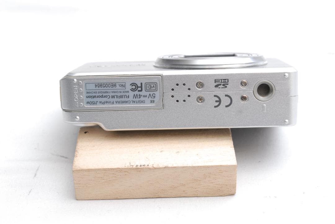 FUJIFILM FinePix J150w (良品）