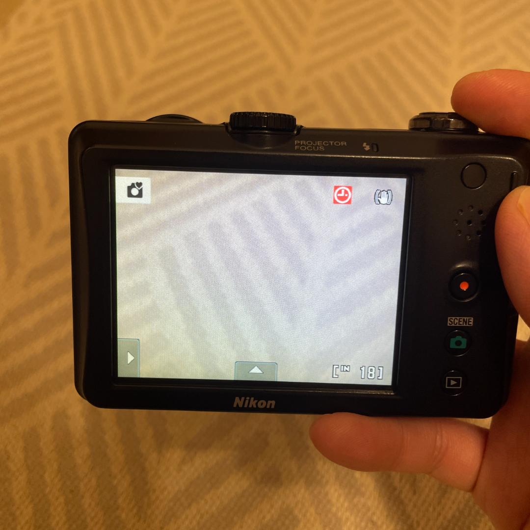 ニコン　COOLPIX 　S1100pj