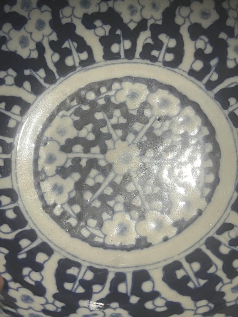 中国骨董品？古い染付 、古い青と白の花柄ボウル 旧家蔵出し （澄んだ声）