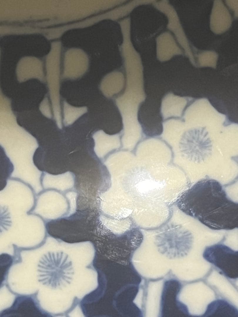 中国骨董品？古い染付 、古い青と白の花柄ボウル 旧家蔵出し （澄んだ声）