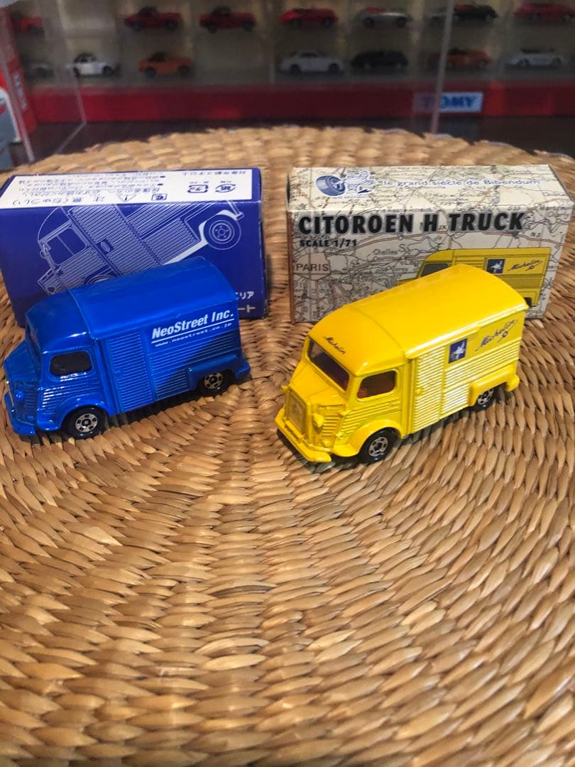 トミカ　CITOROEN H TRUCK 2台セット