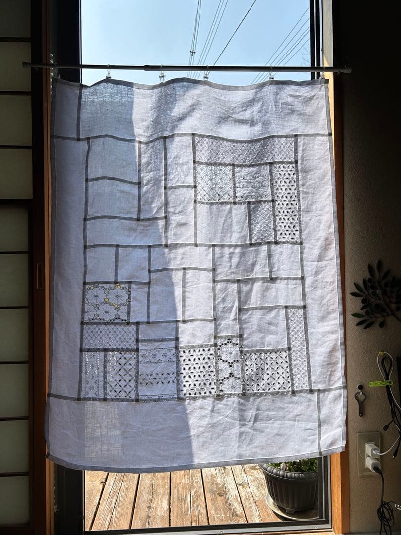 よっちままです！！！　「真っ白リネンと花刺繍」ポジャギ
