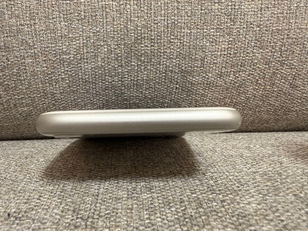 【美品✨️】iPhone 8 64GB 本体 クリアケース付き SIMフリー