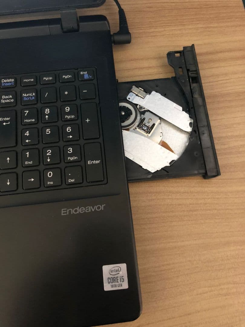 Epson Endeavor Core i5 - 10210U ノートPC