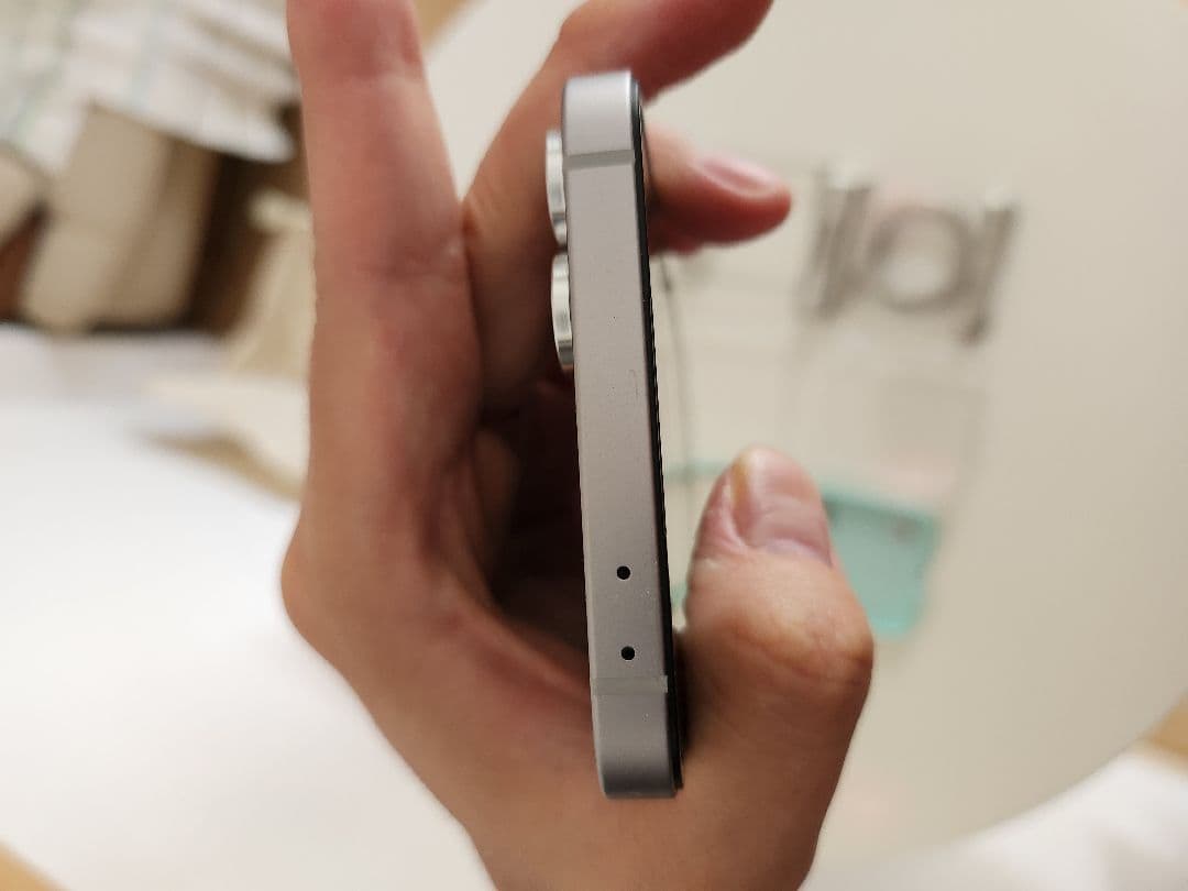 Samsung Galaxy Z Flip6 本体 シルバー 512GB[美品]