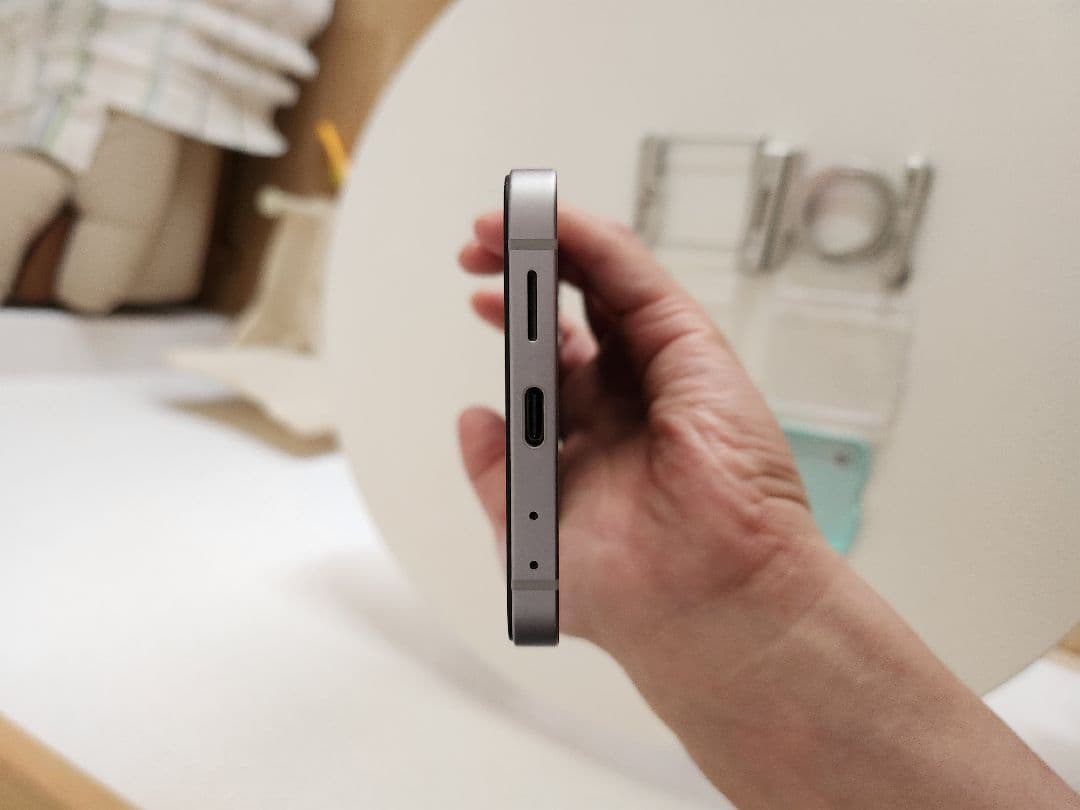 Samsung Galaxy Z Flip6 本体 シルバー 512GB[美品]