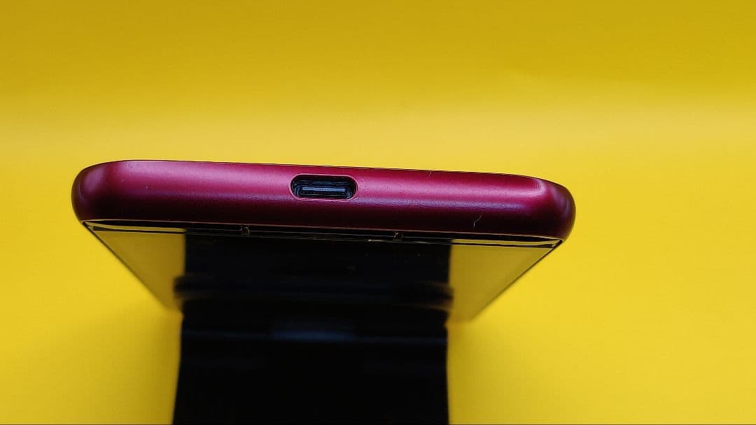 【極美品】かんたんスマホ BASIO KYV47 京セラ Red 動作確認済