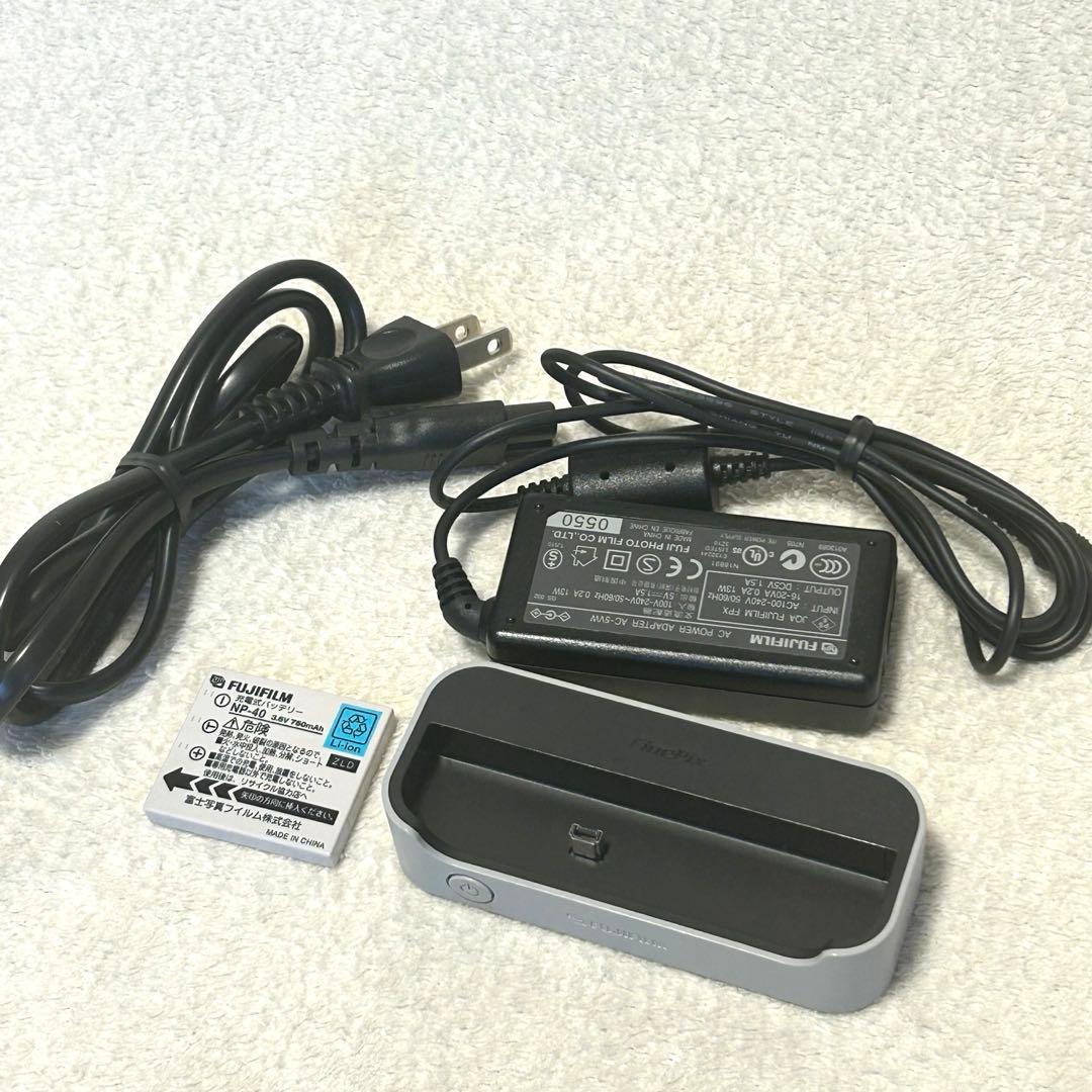 【美品 動作確認済】富士フイルム FINEPIX Z2 コンパクトデジタルカメラ