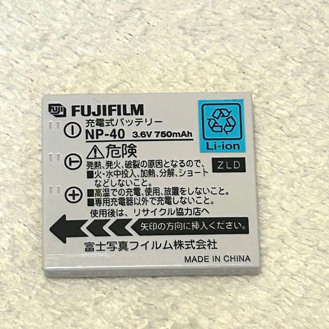 【美品 動作確認済】富士フイルム FINEPIX Z2 コンパクトデジタルカメラ