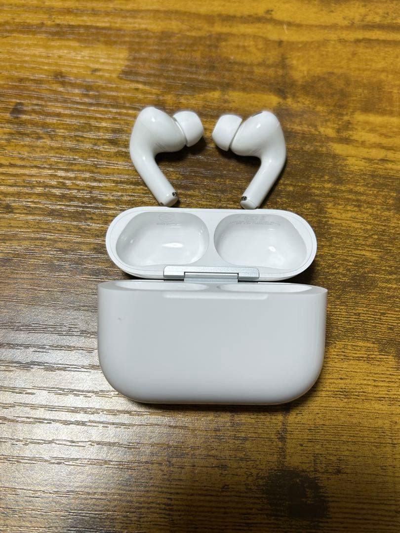 【ほぼ未使用】airpods pro 3本体