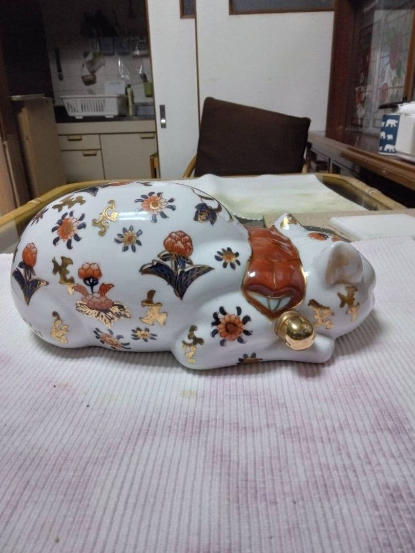 【極美品/大サイズ】伊万里焼 眠り猫　レア物　骨董　早いもの勝ち