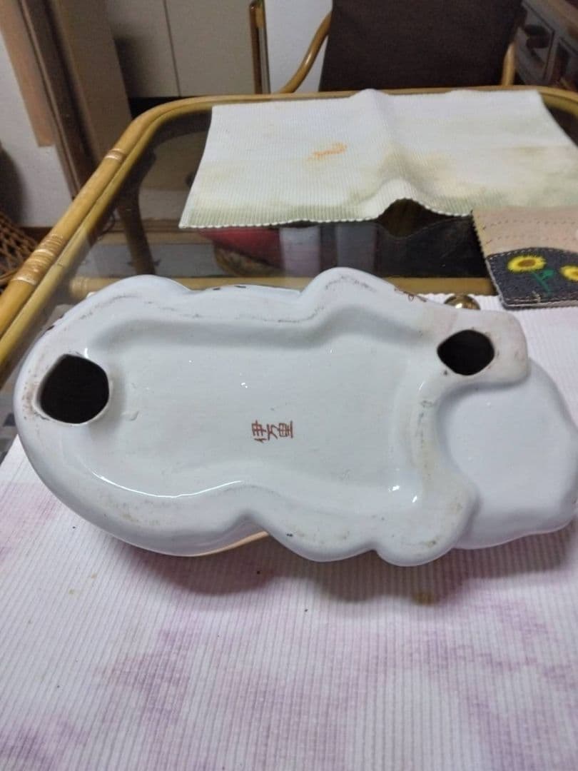 【極美品/大サイズ】伊万里焼 眠り猫　レア物　骨董　早いもの勝ち