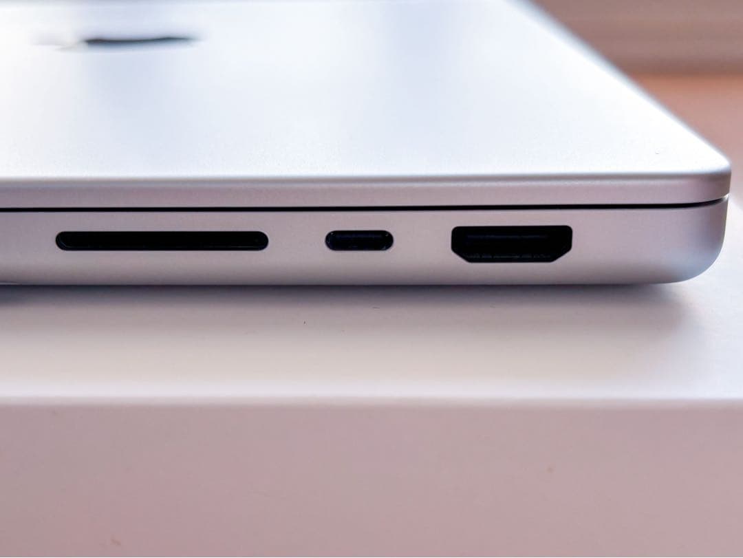 最終値下げ！14インチMacBookProM3Proシルバー18GB 512GB