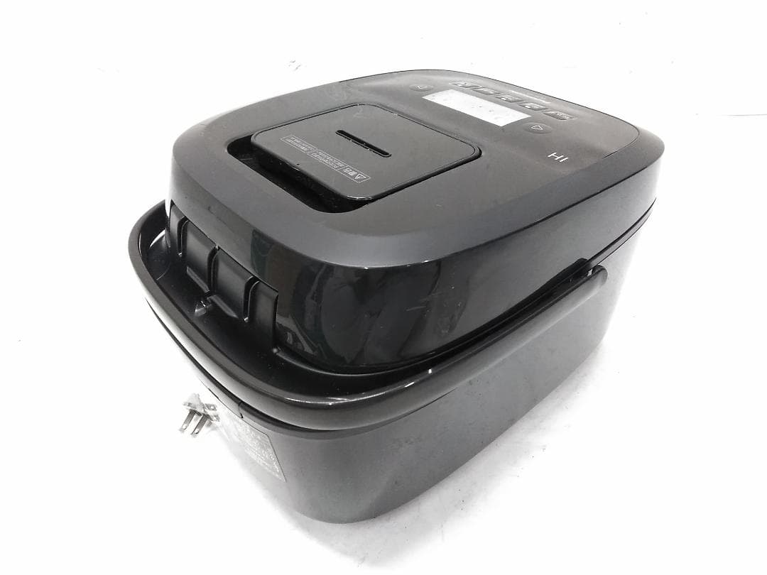 2024年製 パナソニック IH炊飯器 SR-FE101 5.5合 備長炭釜 ●