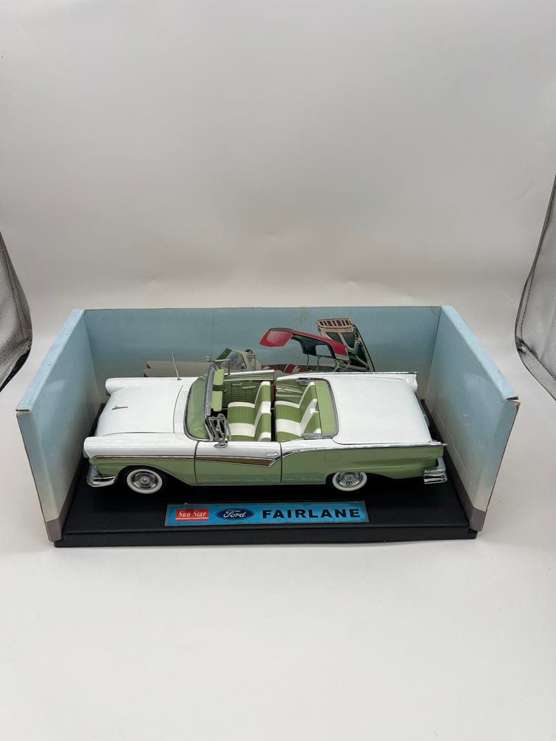 No5ミニカー1/18箱ありSun Star Ford 57 Sky liner