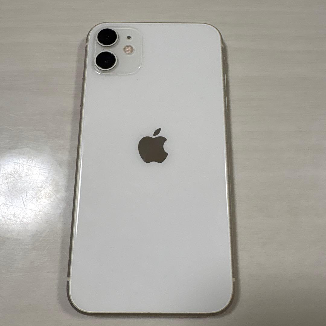 iPhone11 64GBホワイト［ジャンク品］