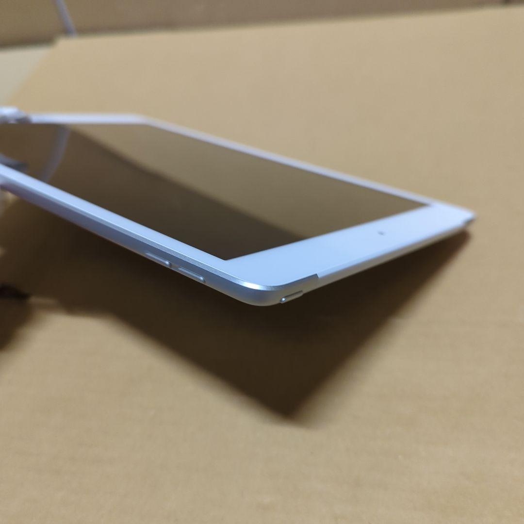 レ*ジ様 Apple iPad 第8世代Wi-Fi+Cellular 32GB