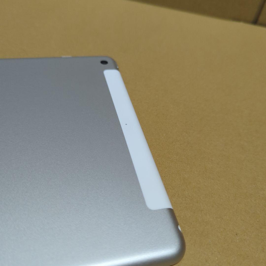 レ*ジ様 Apple iPad 第8世代Wi-Fi+Cellular 32GB