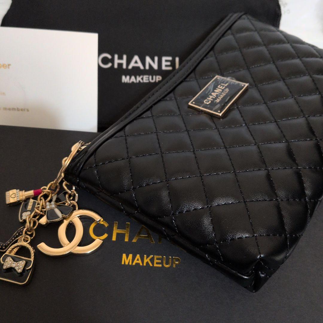 新品未使用　CHANELノベルティ　ポーチ　セカンドバッグ新品ノベルティャーム付