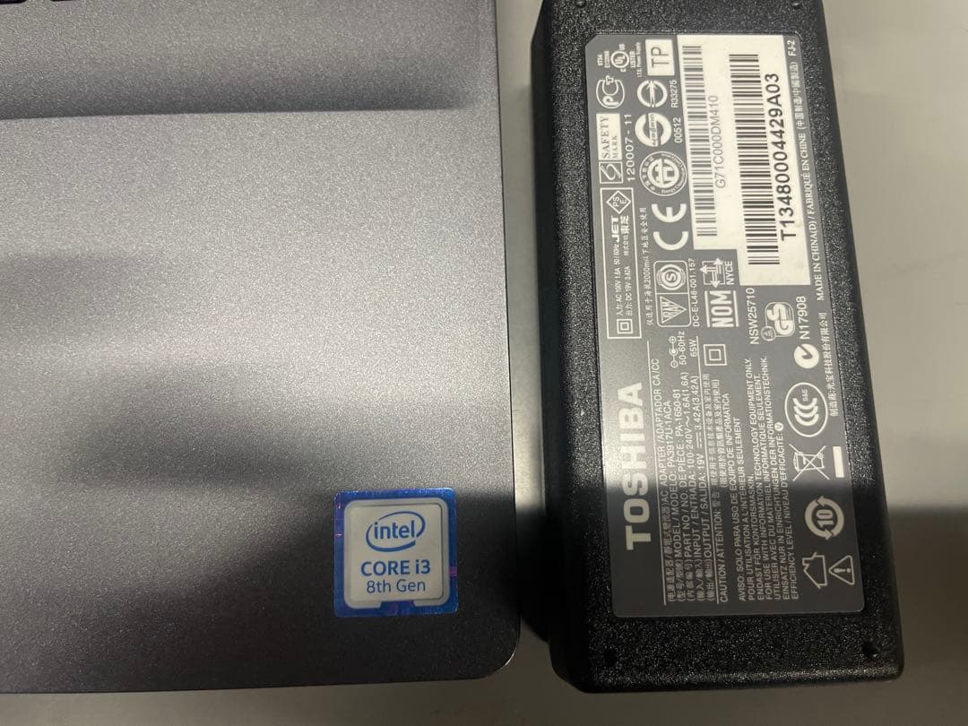 富士通　ノートパソコン NH56/D2