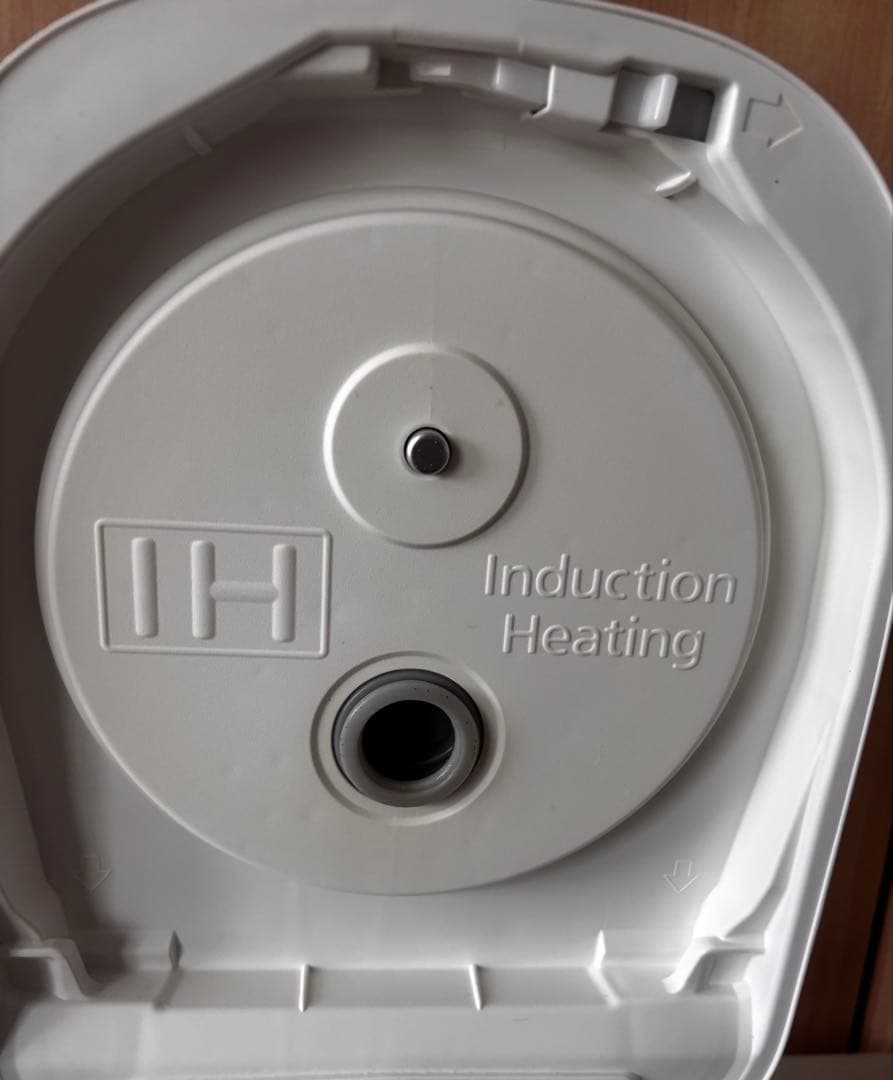 【送料込み】美品Panasonic IHジャー炊飯器　SR-HB107