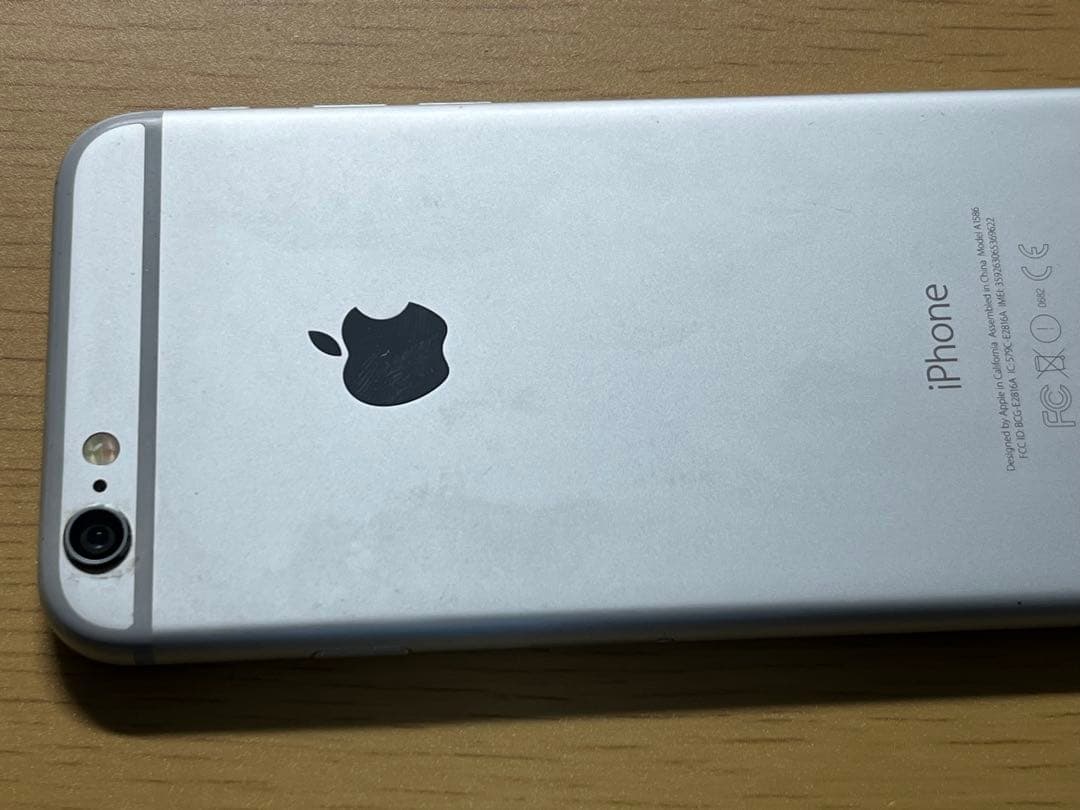 iPhone 6 シルバー 64GB【SIMロックあり】