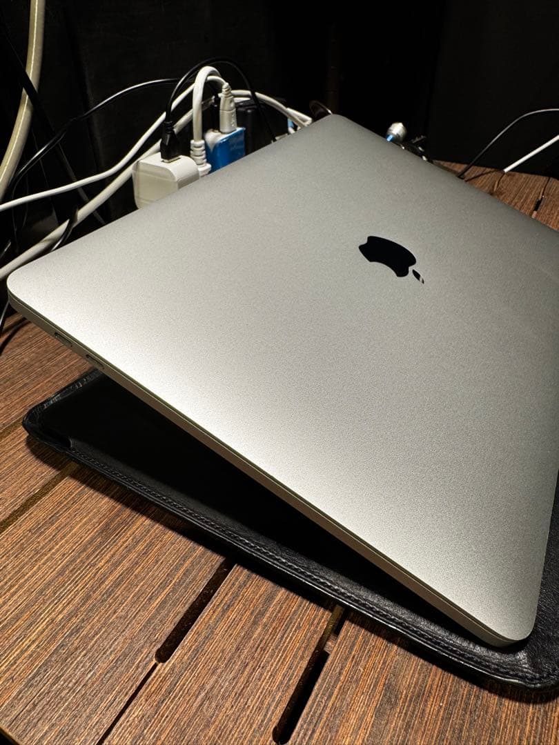 MacBook Pro 13_2020 i7/32GB/1TB レザーケース付き