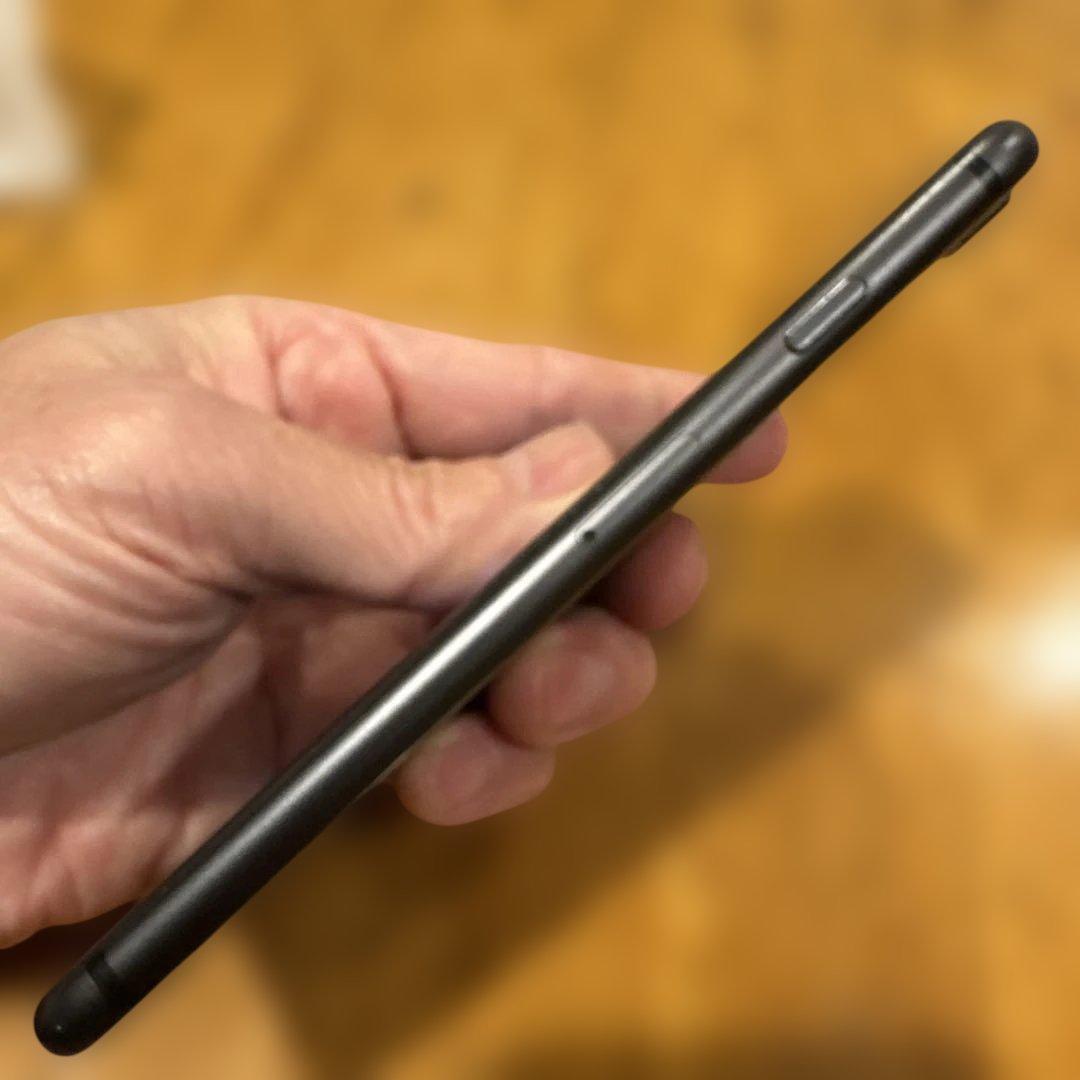 iPHONE 8 64GB スペースグレー 本体