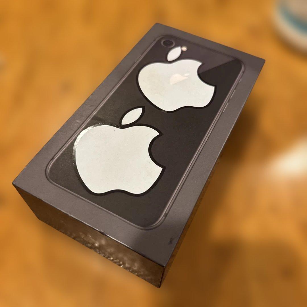 iPHONE 8 64GB スペースグレー 本体