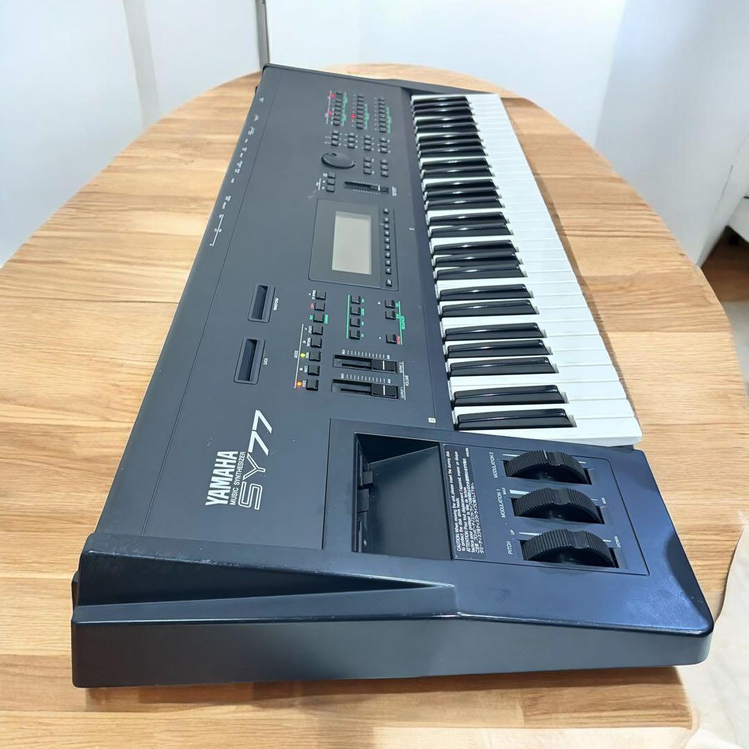 動作品✨ヤマハ SY77 シンセサイザー 61鍵盤 説明書完備 美品 音出しOK