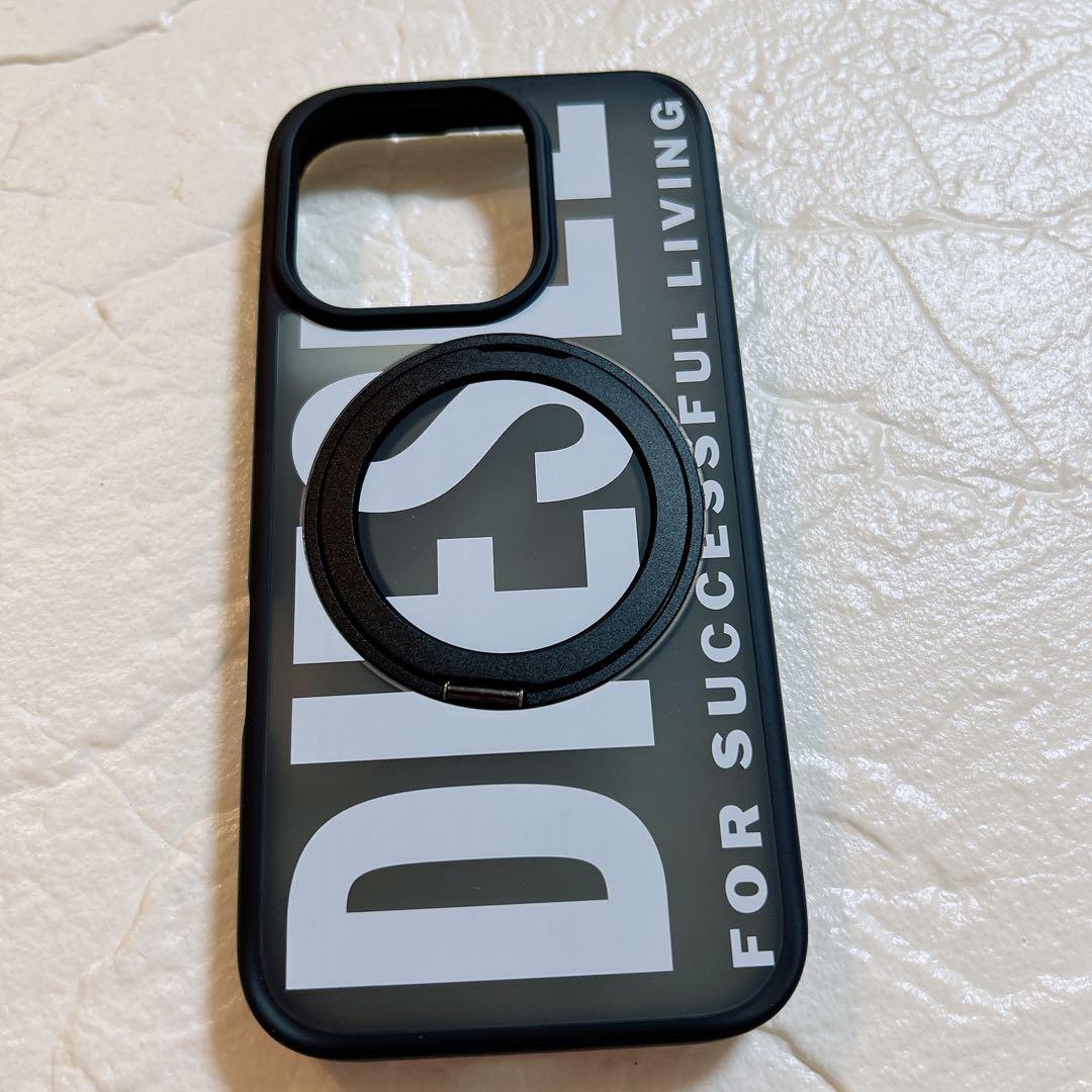 DIESEL iPhone16Proケース Magsafe対応リング付き　黒