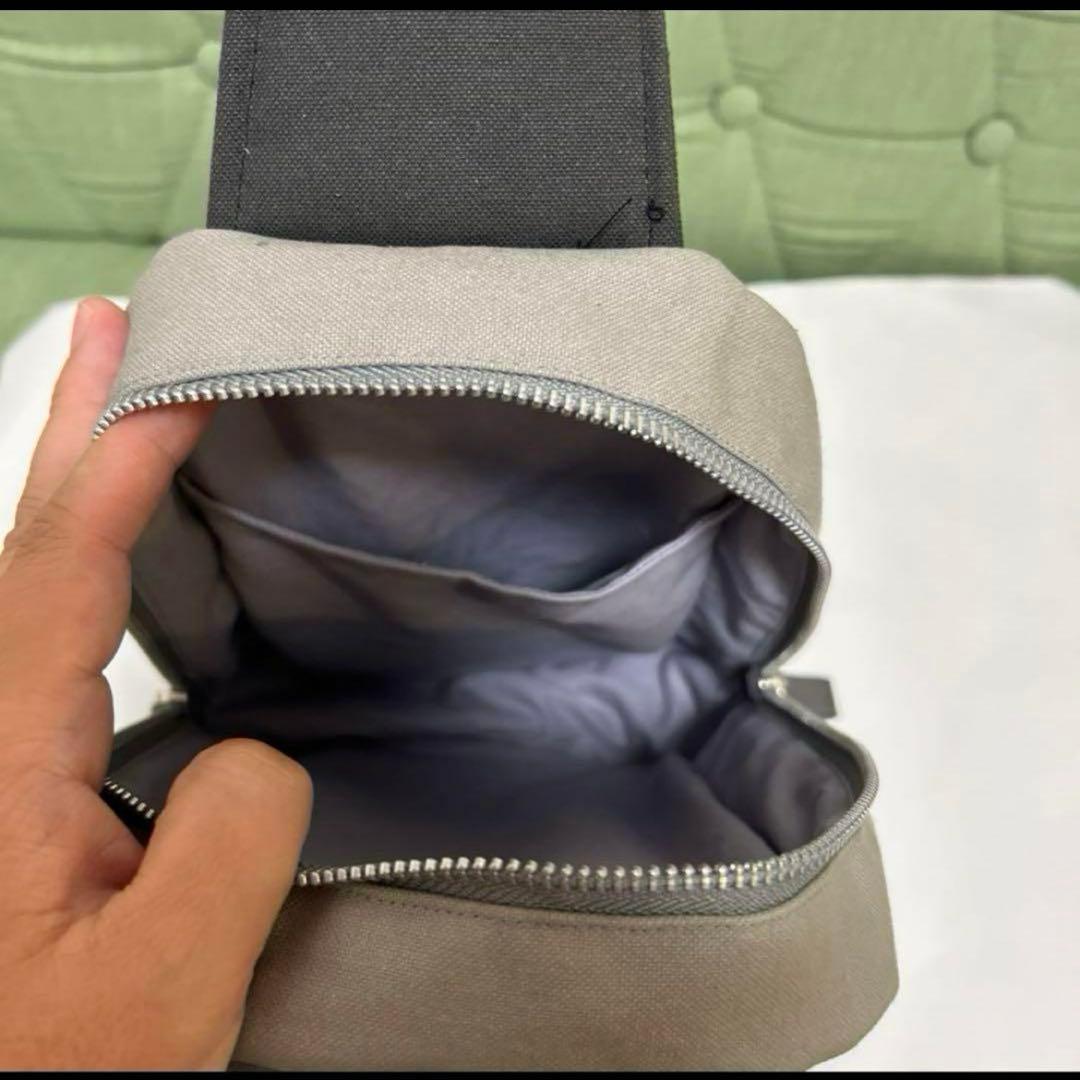ミナペルホネン　ハンドメイド　BOXタイプボディバッグ　chouchoグレー
