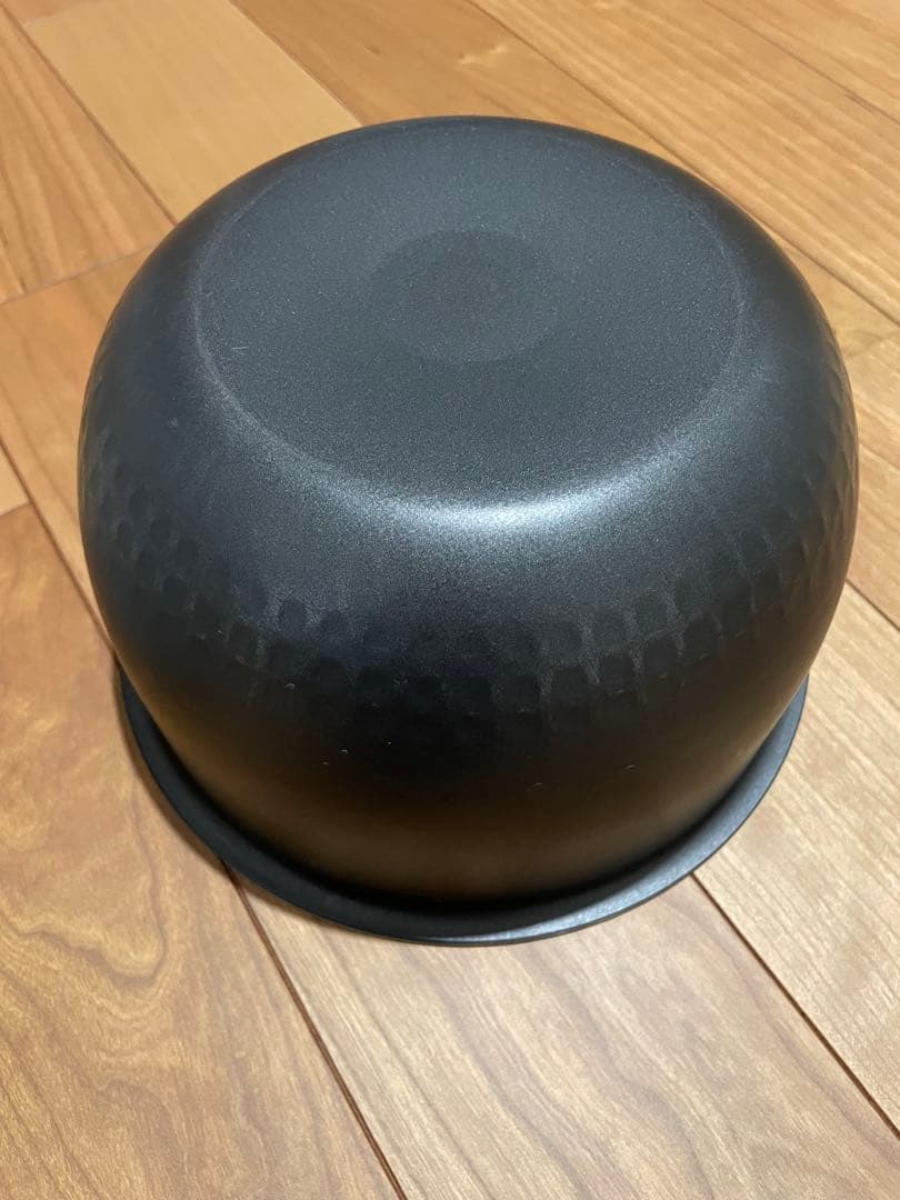 TOSHIBA 東芝　IHジャー炊飯器　RC-10HR ホワイト　24年製