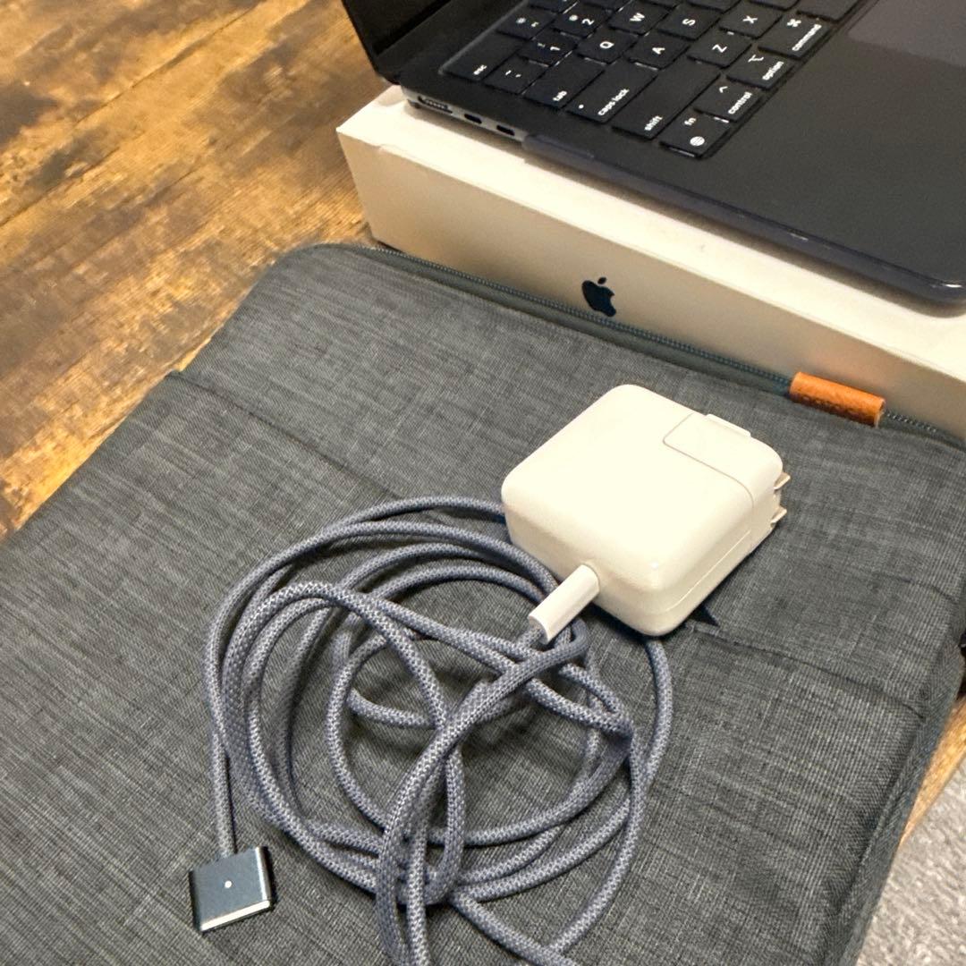 MacBook Air M2 256GB 8GB 訳あり 縦線 UK