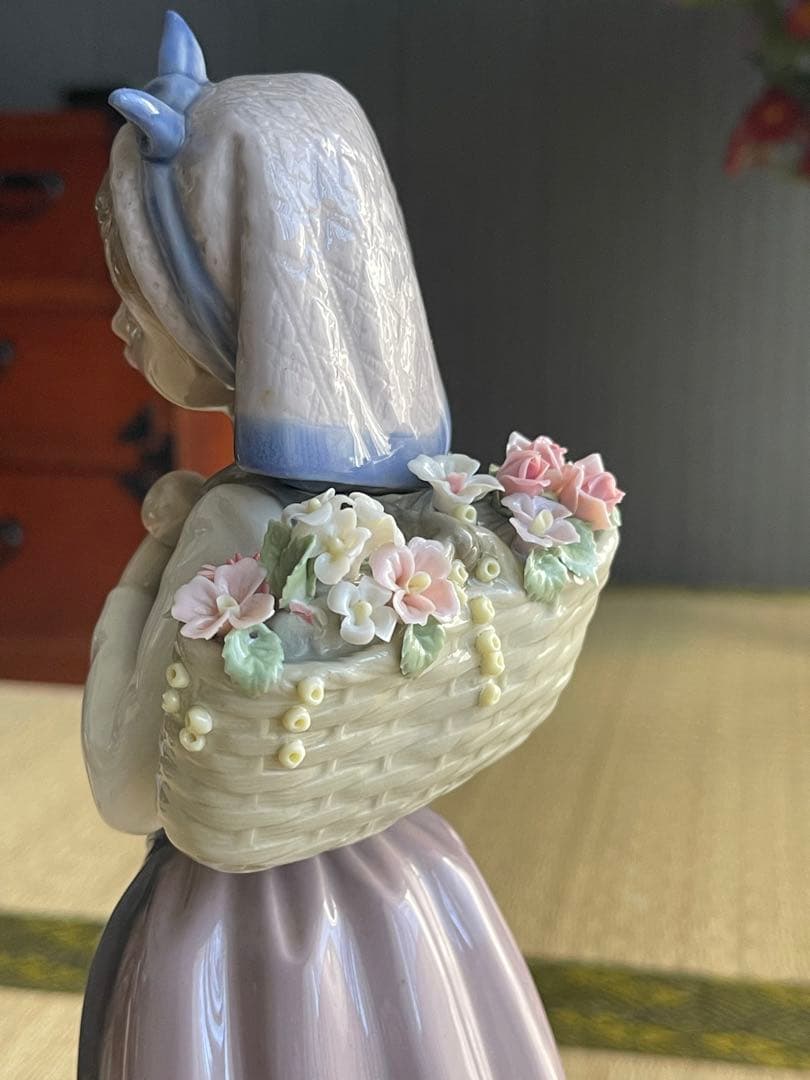 LLADRO リアドロ 人形 陶磁器 スペイン 伝統工芸 花籠を背負う少女