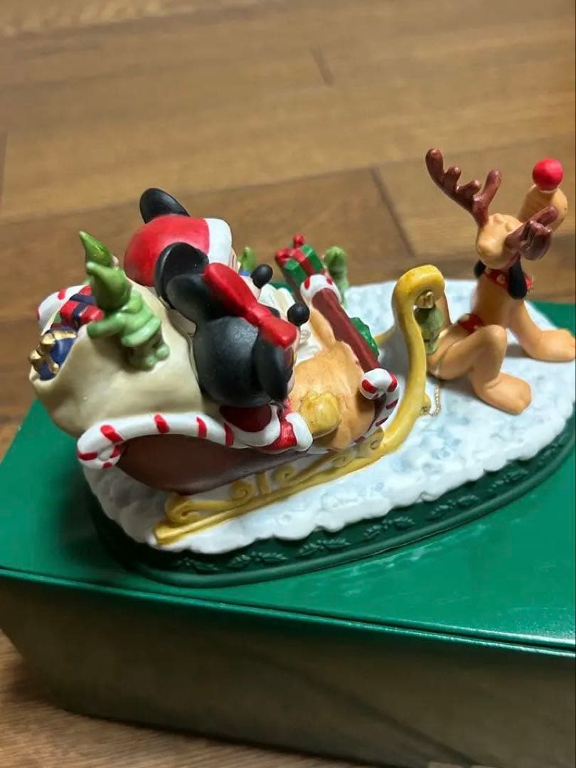 ディズニー　クリスマス　置物