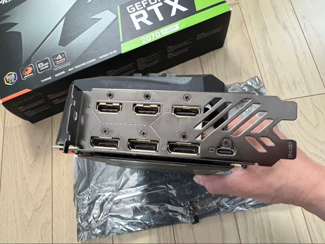 GIGABYTE AORUS グラフィックボード 動作良好