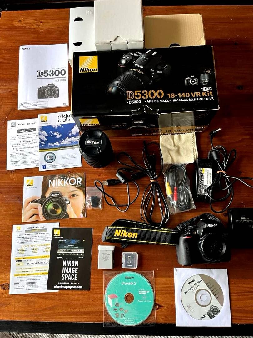 【美品】Nikon D5300 デジタル一眼レフ 18-140mm VR