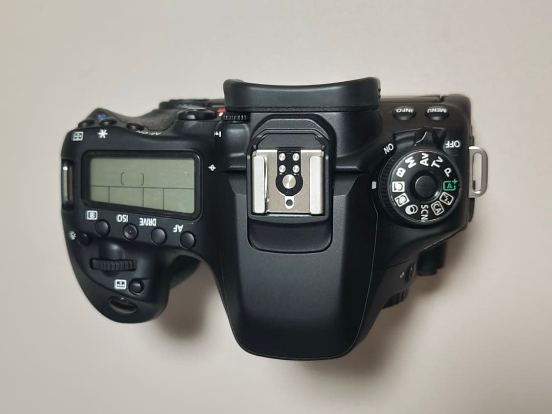 【レンズ付き】Canon EOS 80D デジタル一眼レフカメラ