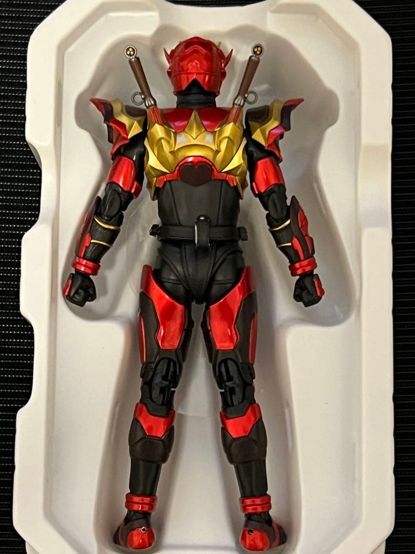 【開封】S.H.Figuarts（真骨彫製法） 仮面ライダー装甲響鬼