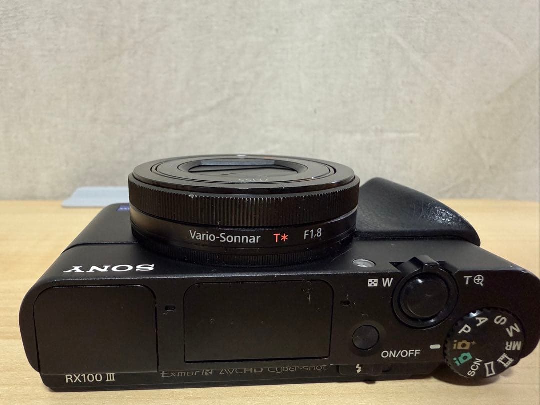 ソニー デジタルカメラ ￼SONY RX100III