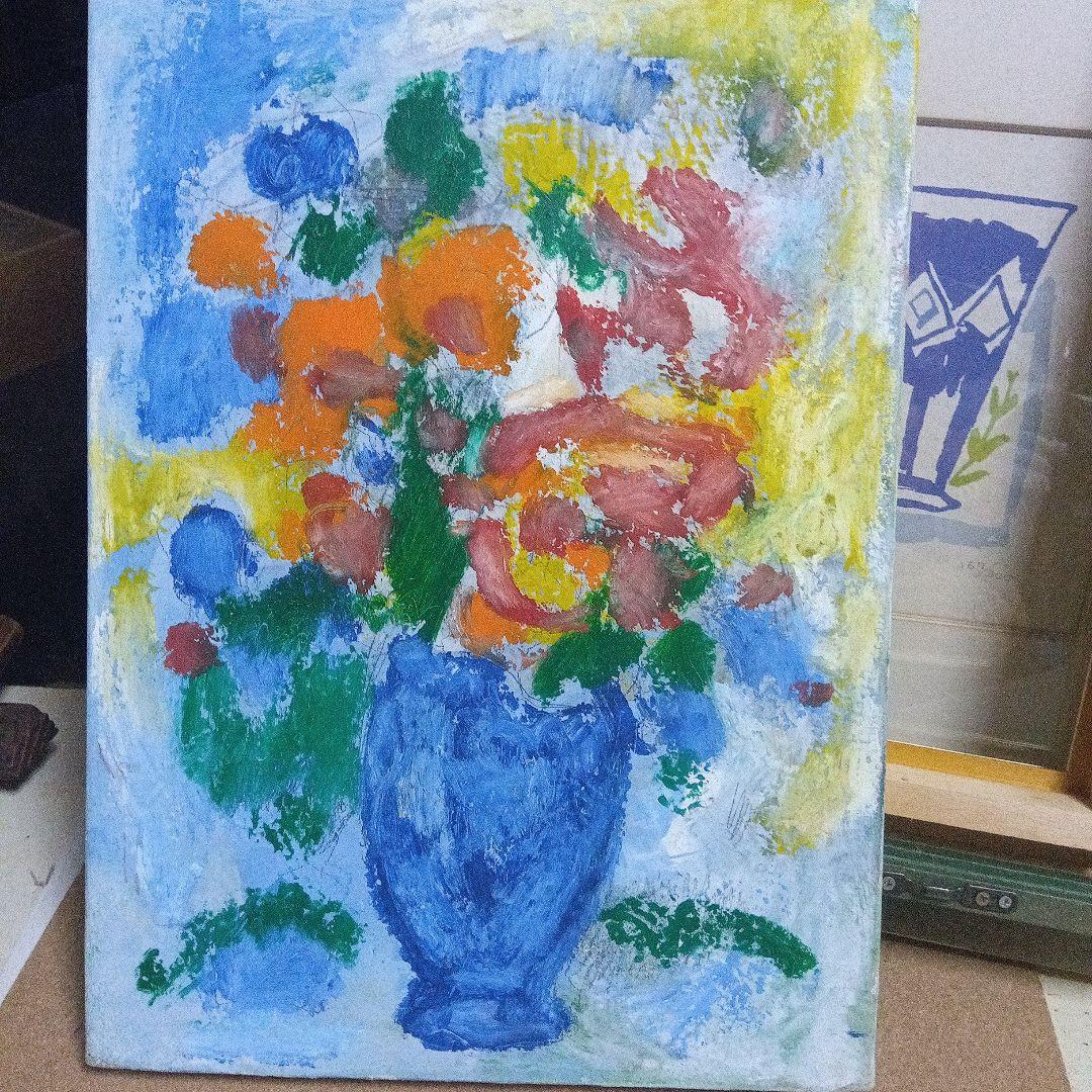 花瓶に入った花の油彩画額がいいものですクレオンも使っています!